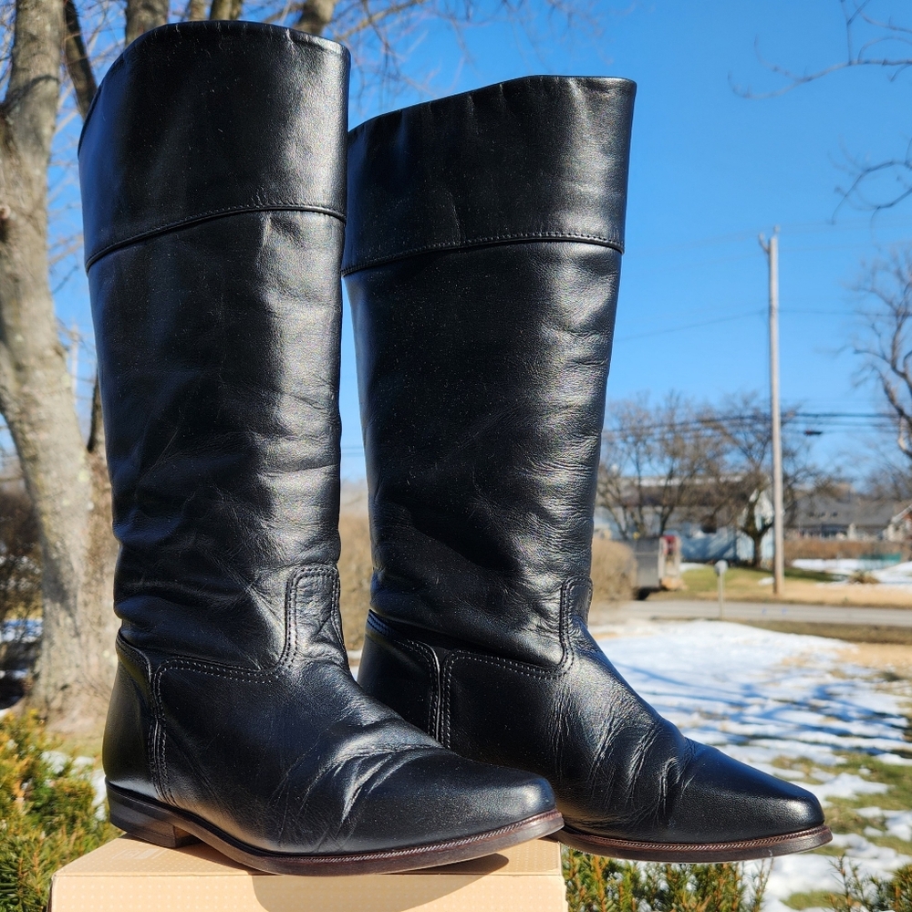 L.L. Bean Tall Black Leather Boots Made in Canada Size 8